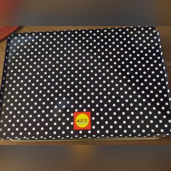 NWOT Hip To Be Square Crochet Box Set by ALEX toys - Picture 2 of 4